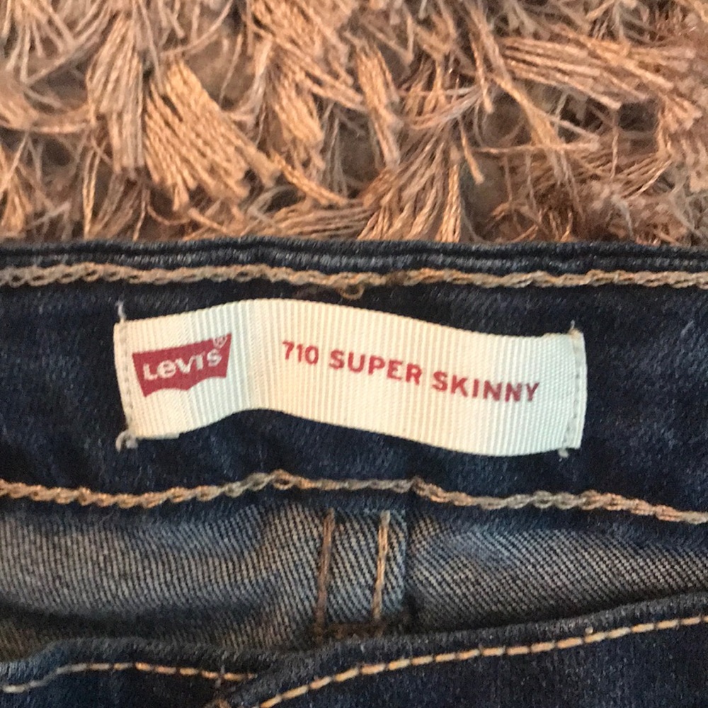 Levi’s 710 Super Skinny Dark Wash Jeans - Picture 3 of 4